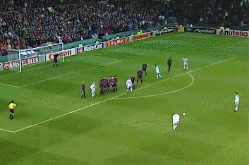 足坛明星被曝出轨,足球运动员被爆出轨