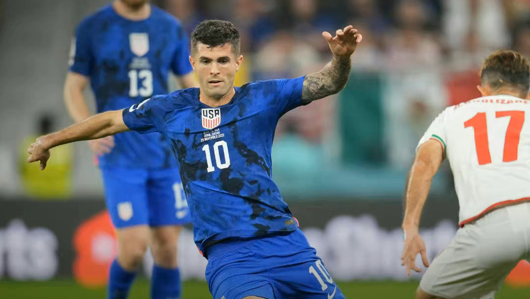 伊朗队输美国太窝囊，卡塔尔创造耻辱记录！但我们有啥资格笑人家