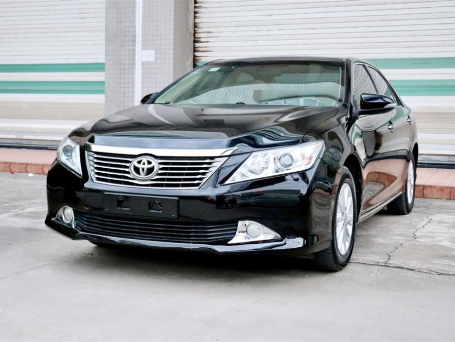 10年车龄10万公里二手凯美瑞价格,18年凯美瑞2.5s锋尚版二手多少钱