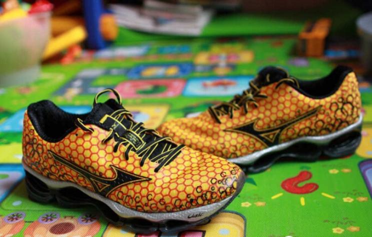 可能是我买的最后一双薄底跑鞋，Mizunowaveduel2