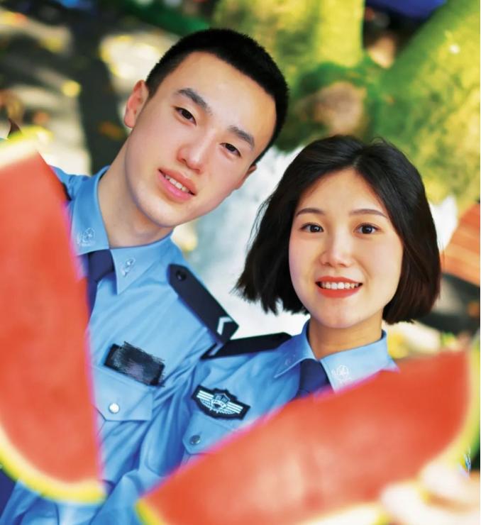 警校情侣毕业照,警校校园毕业情侣照
