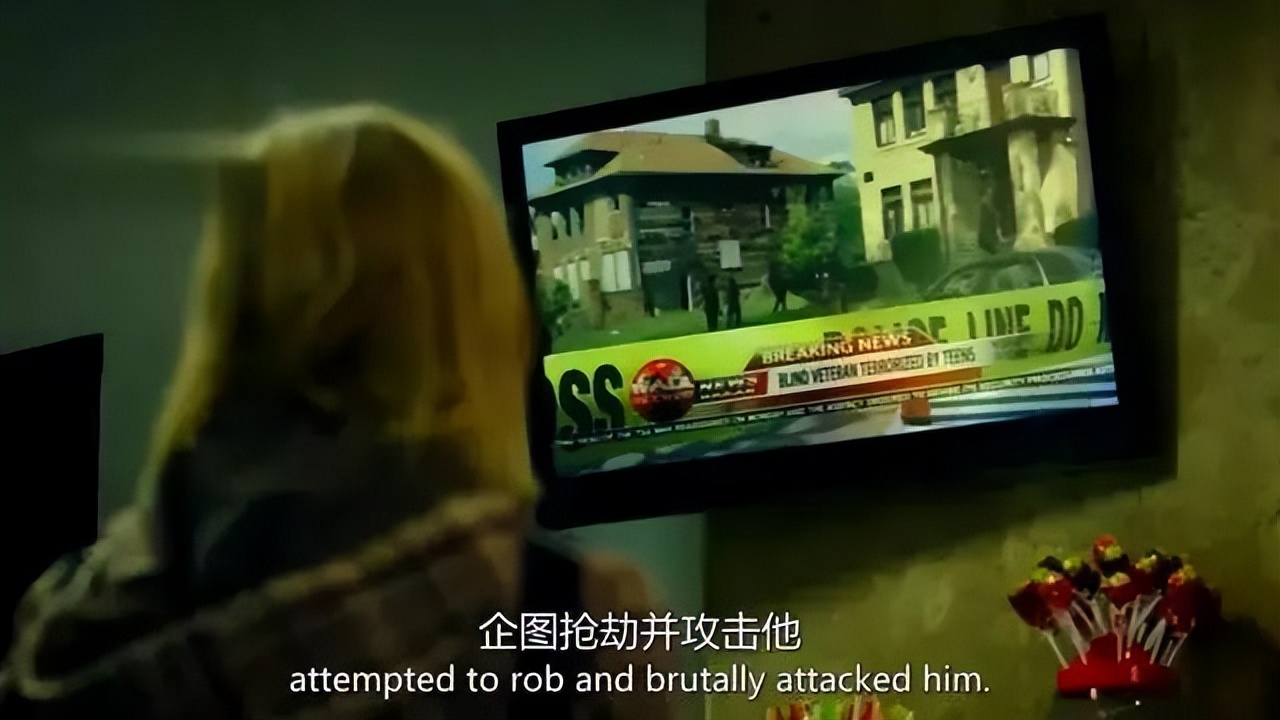 女子盗窃被死死抓住,屏住呼吸电影女主被抓