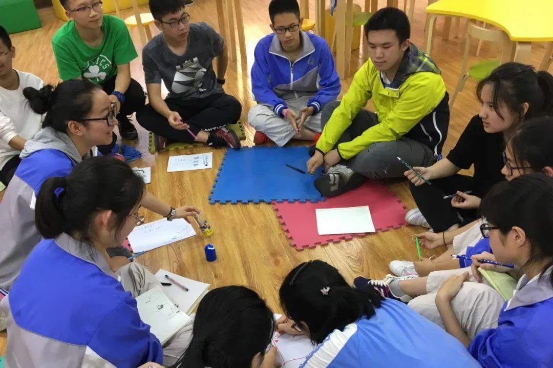 用“VR”视野，探校（三）！师大实外学生的心理健康，有保障！