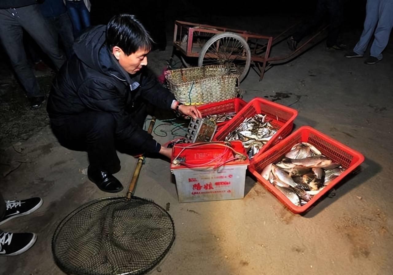 为什么电鱼危害大,电鱼违法为什么还有电鱼设备