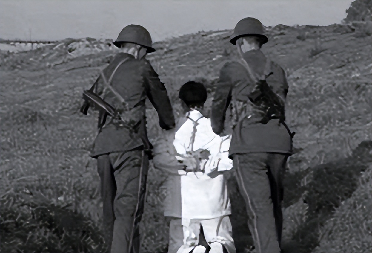 广西一犯人被枪决,广西一罪犯被押往刑场枪决