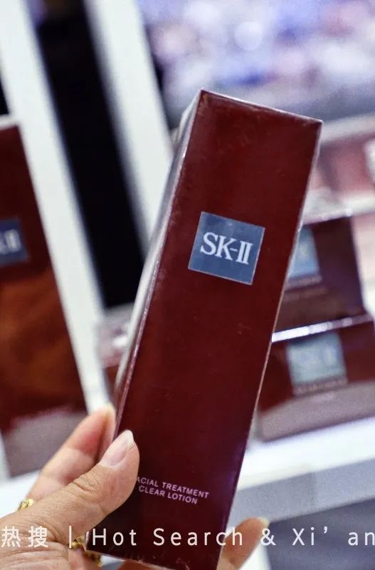 西安新地标！火遍全网的高端美妆店HAYDON黑洞来啦！女明星集合