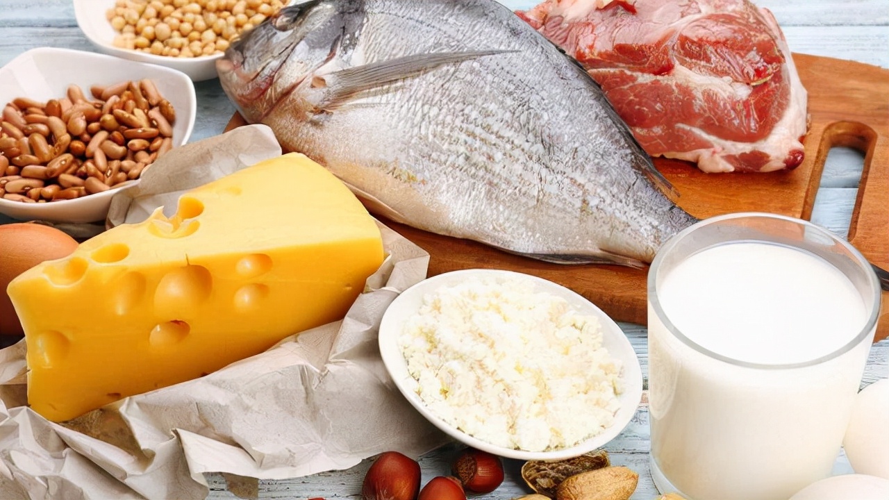 年轻女性突然白发增多是什么原因,中年女性有白发怎么调理