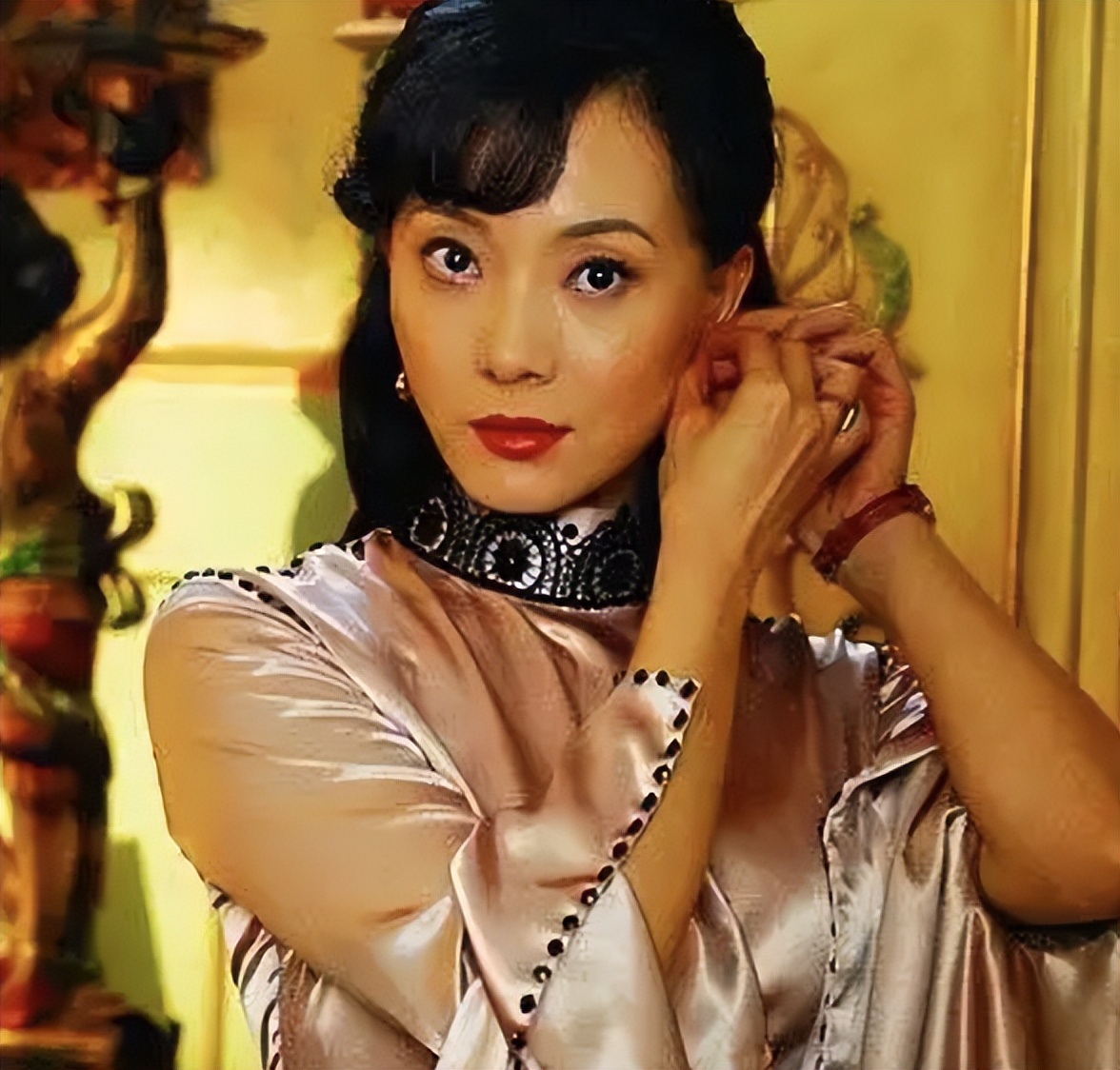 白富美家世显赫,9位娱圈消失的白富美