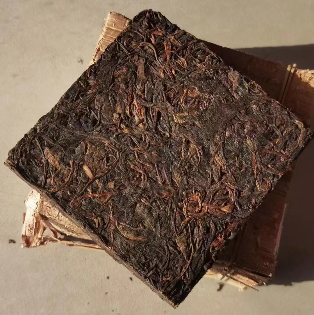 一壶清茶一炉禅香一束枯花,一壶茶一炉香一缕阳光