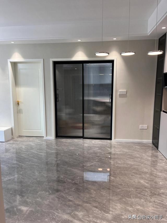 看她家装修的新房,打扫干净就很让人喜欢,忍不住给大家分享一下