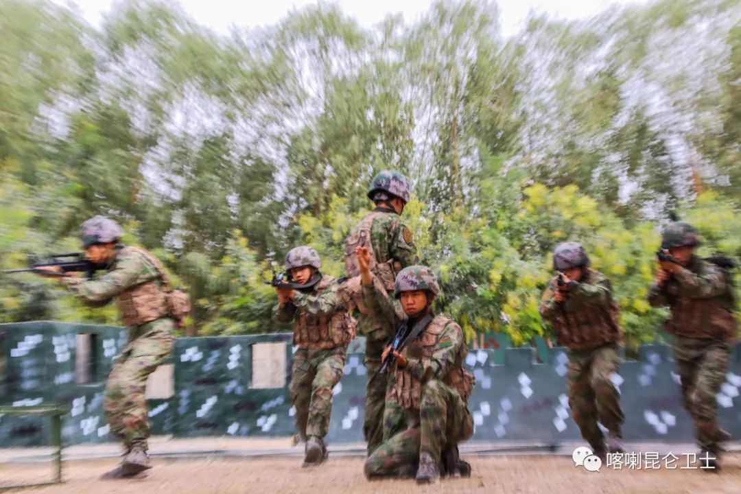 边疆兵记者,有请边防军人走上舞台