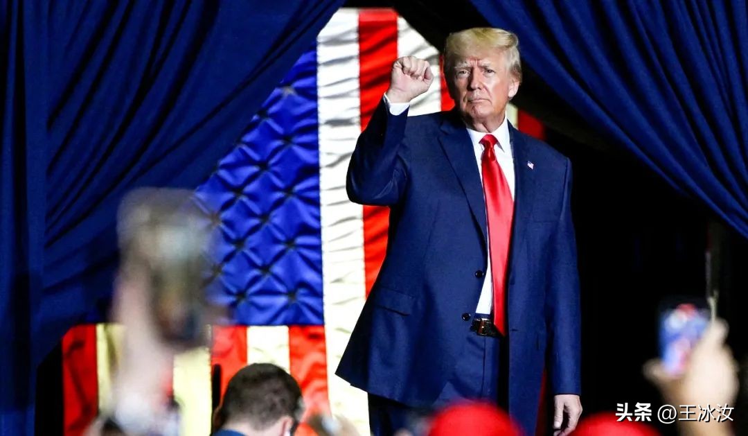 特朗普回应拜登陷入机密文件风波,美国司法部调查特朗普拜登