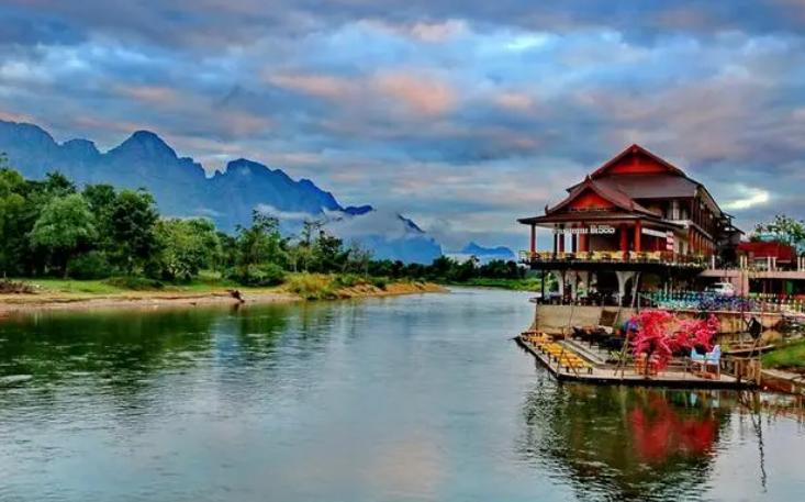 一般在老挝买房子要多少钱,去西双版纳买房要多少钱