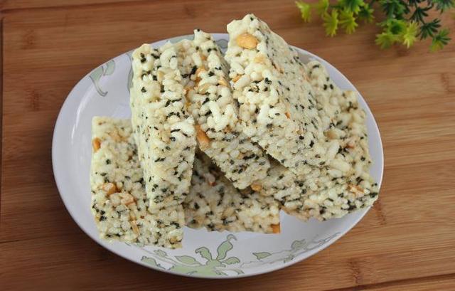 十首经典春节诗词陪你欢喜过大年,人民日报推荐春节诗句50首