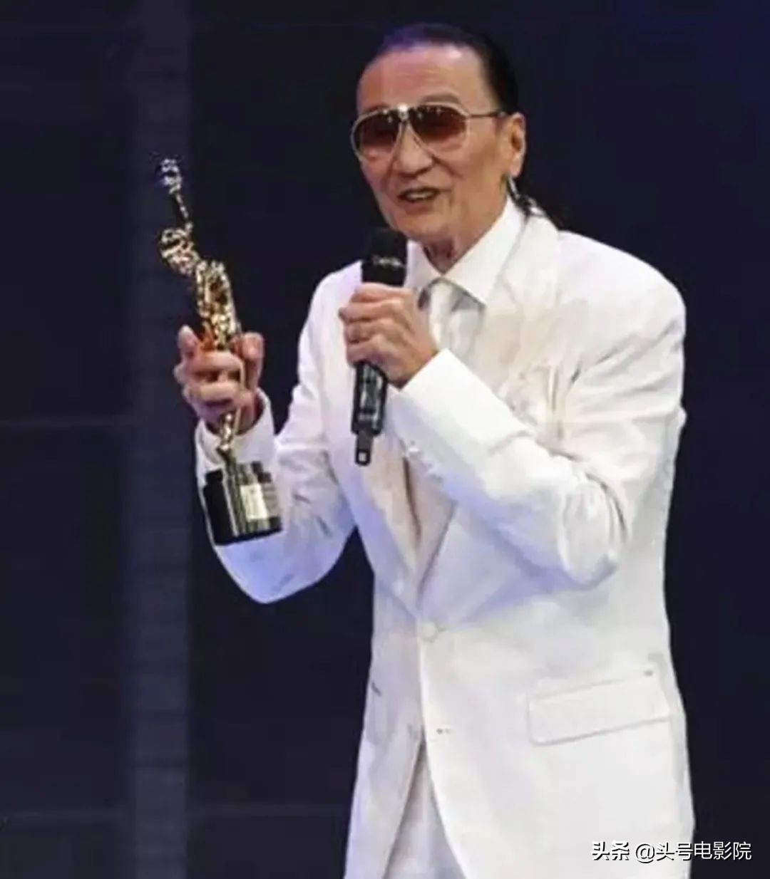 谢贤金像奖影帝,谢贤85岁高龄获影帝现场