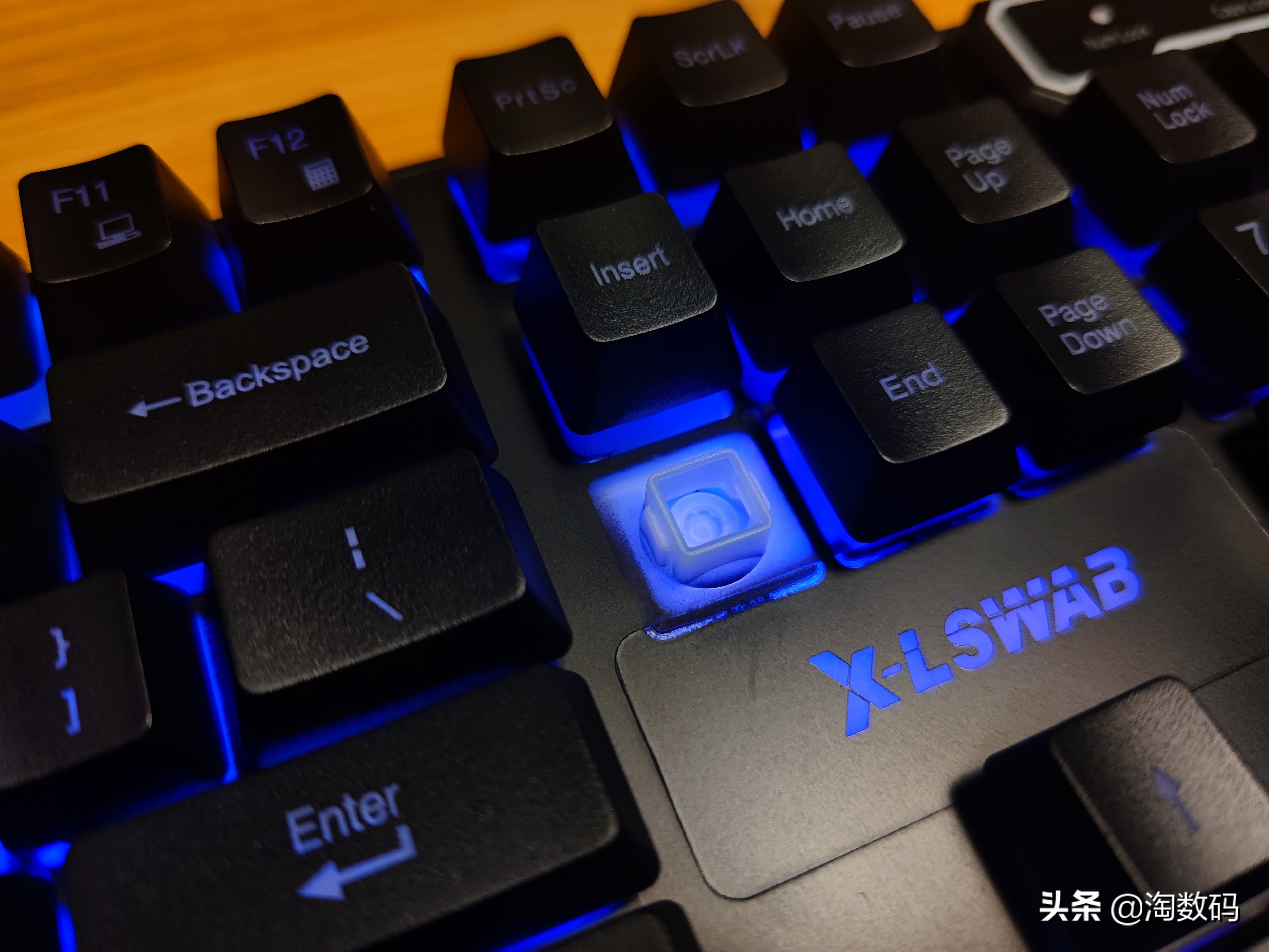 红轴rgb灯机械键盘推荐100元以内,50元的青轴游戏机械键盘推荐