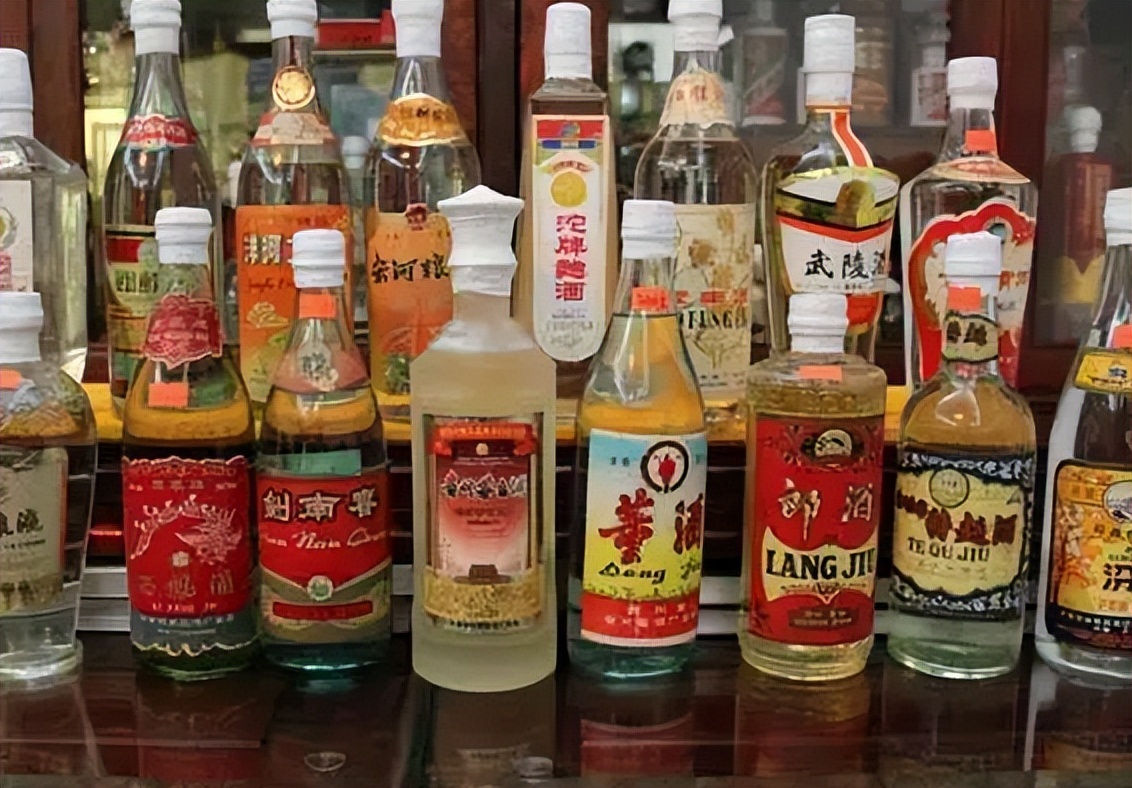 街边的茶叶店永远没人靠什么挣钱,路边卖烟酒行业好做吗