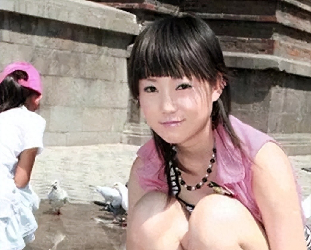 “最红裸模”*筱雨张**，出道一年拍21套人体写真，今38岁仍孤身一人