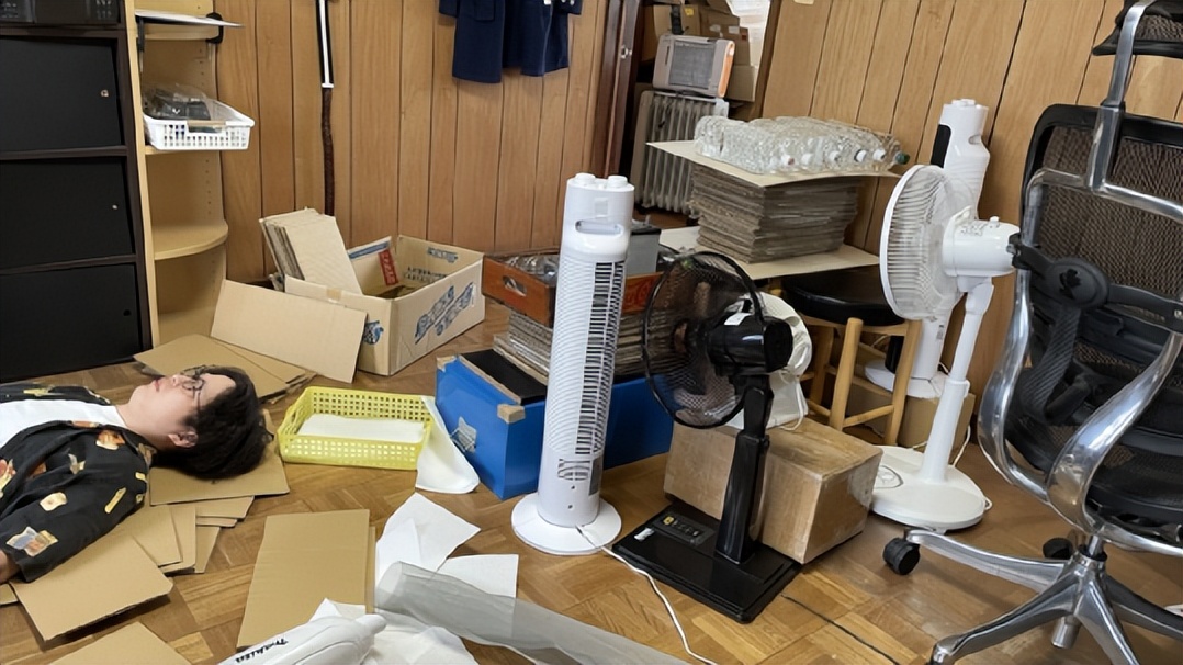 有梦想谁都了不起，自学修复破损小黄书的日本网友，在台湾走红