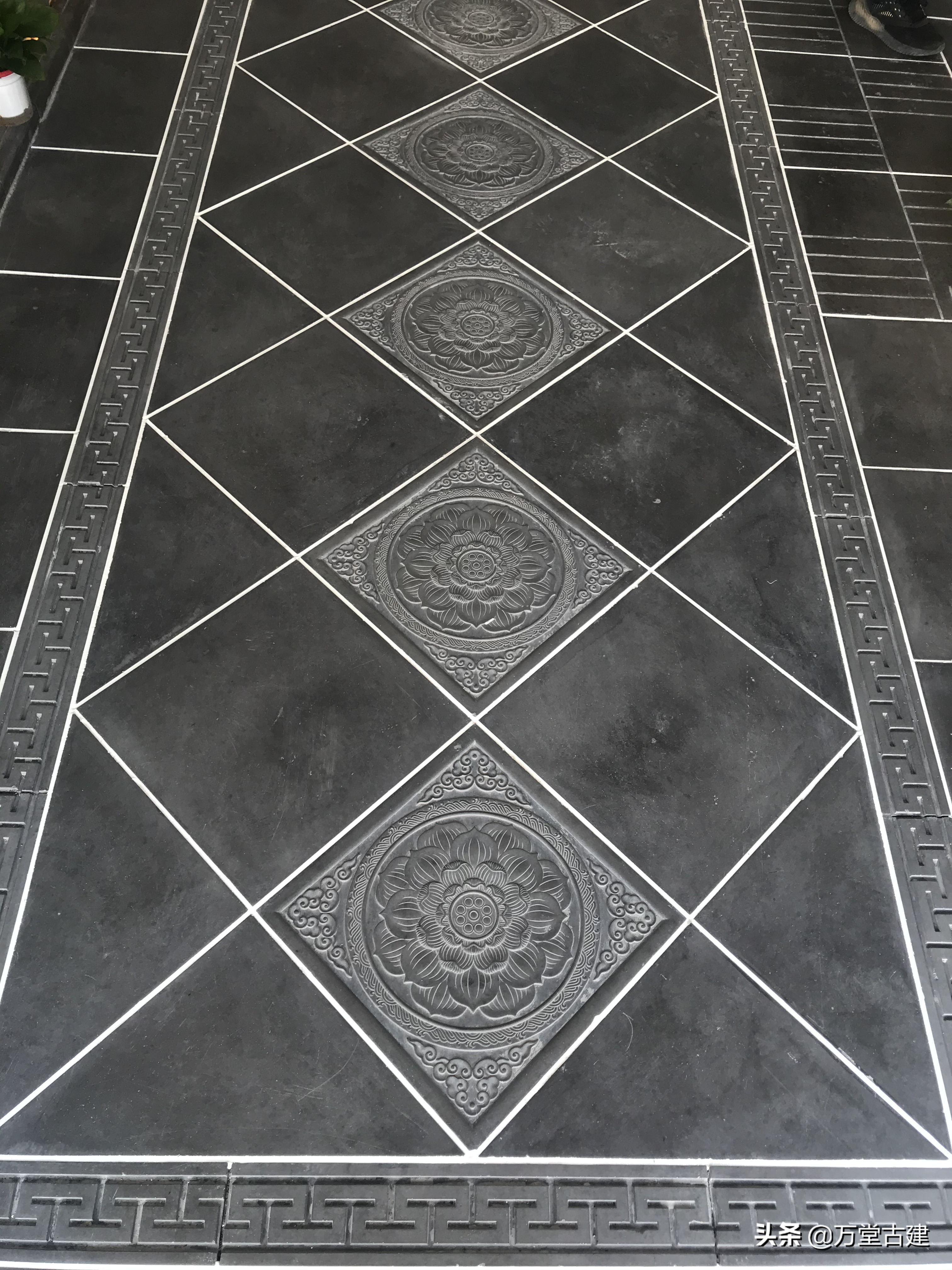 唐莲仿古砖,仿古唐莲地砖到底怎么样