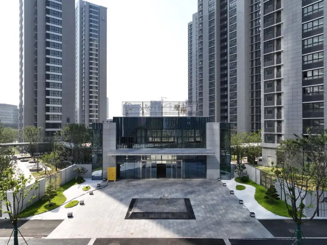 鏃緣鐡村瘬宸ヤ綔,鏃緣鐡村瘬涓婃捣