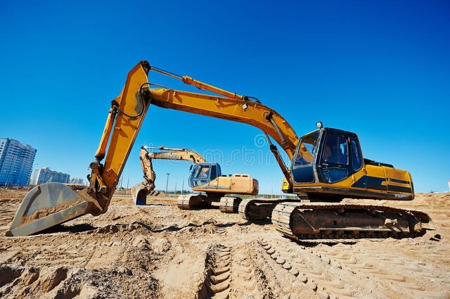 三一挖掘机更换液压油视频,日立挖掘机更换液压油过程