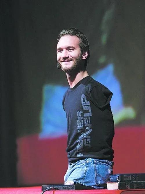 不受人欺负的经典语录,让人不敢欺负你的经典句子