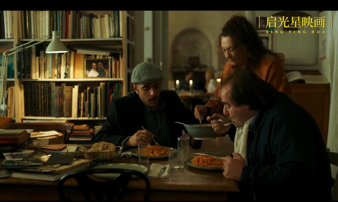 黑帮女老大成长史,黑帮女老大的传奇人生