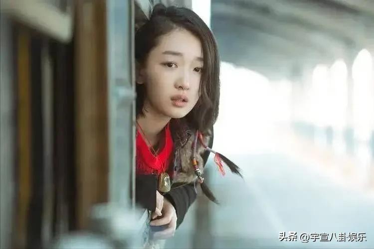 周冬雨正面写真,周冬雨惊艳写真身材
