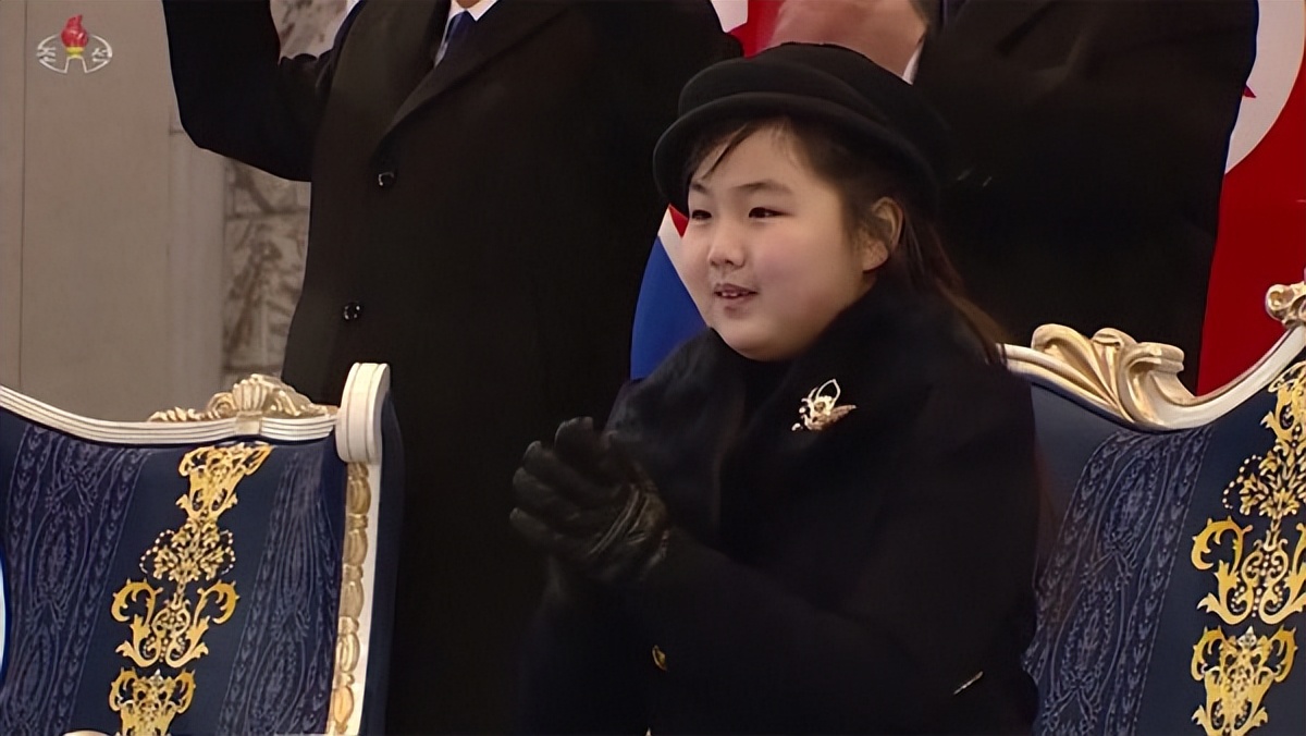 图说：金珠爱会接手朝鲜么？其父每逢重大场合必带金珠爱出席