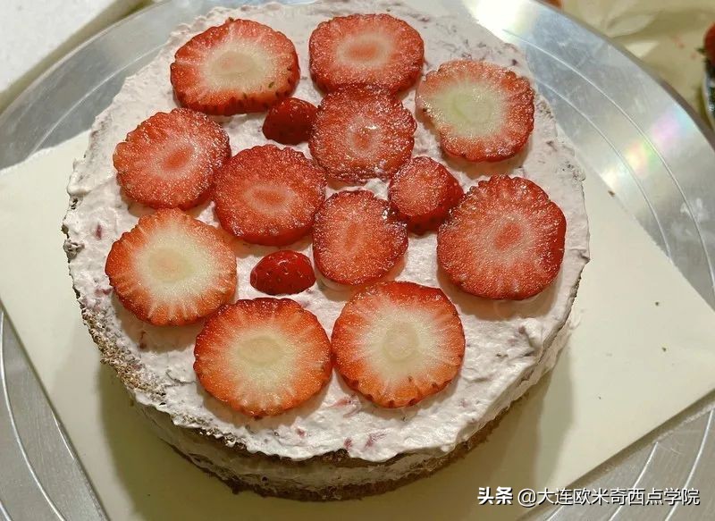 做巧克力蛋糕和草莓蛋糕,草莓巧克力熔岩蛋糕做法