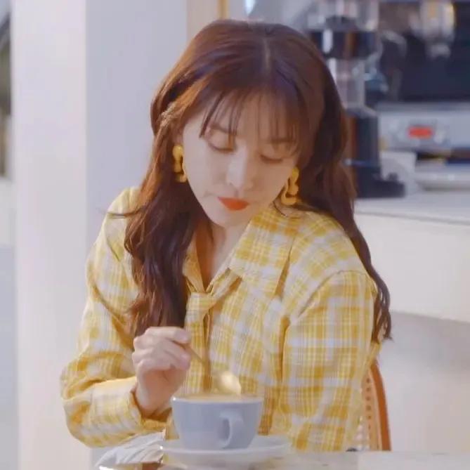 阚清子倪虹洁突如其来的假期,阚清子倪虹洁发布会