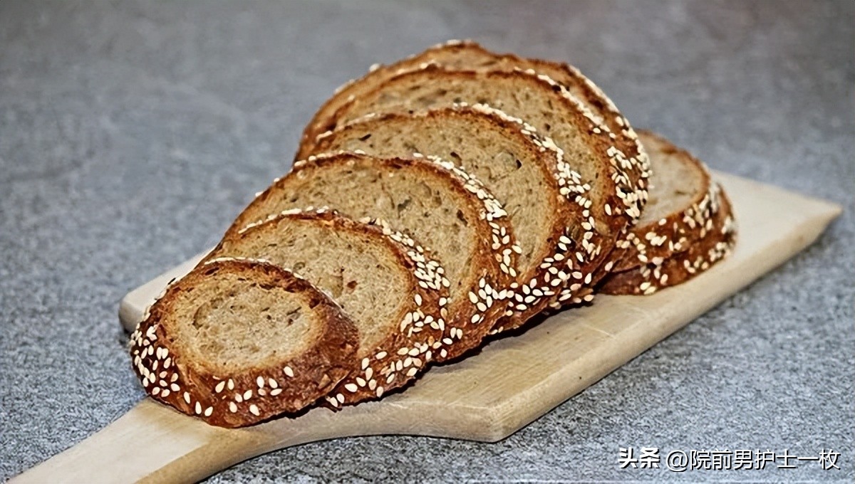 喝酒人脸红是过敏吗,喝酒脸红的人是不是基因有问题