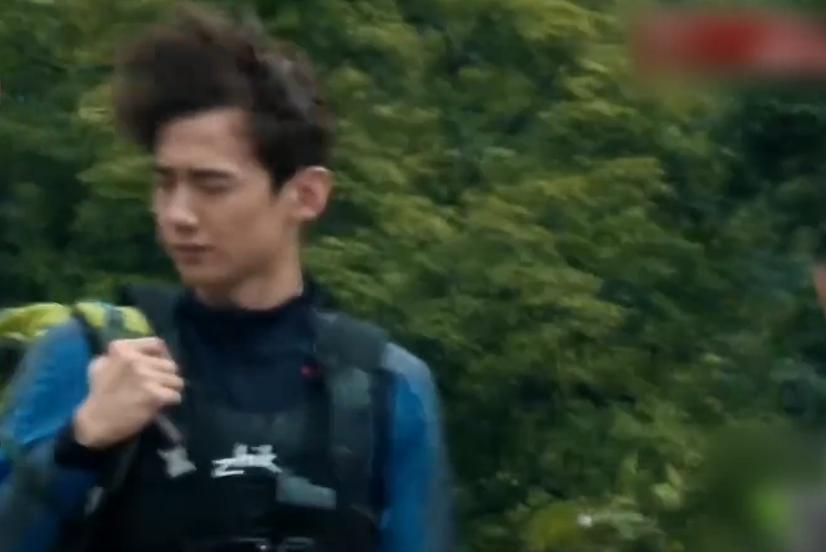 白敬亭沙溢邪不压正,沙溢年轻时的颜值和白敬亭