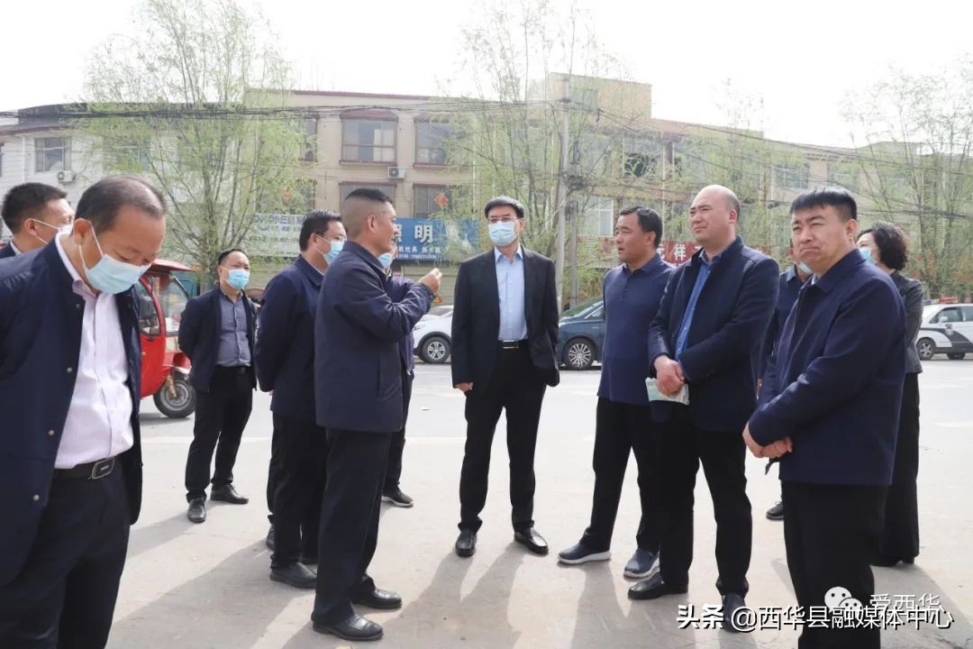 田林到部分民生项目现场办公