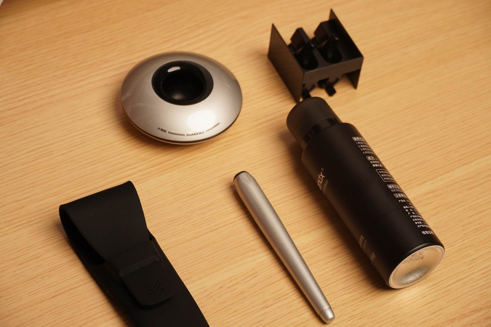 还在考虑送男朋友什么礼物？看看这款焕醒星洞小飞碟手动剃须刀