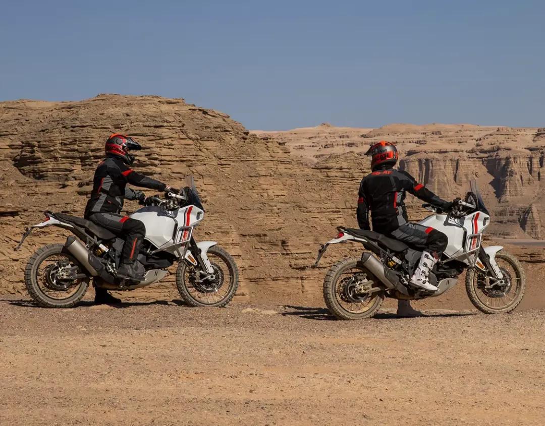 杜卡迪desertx概念版,ktm790adv和杜卡迪desertx