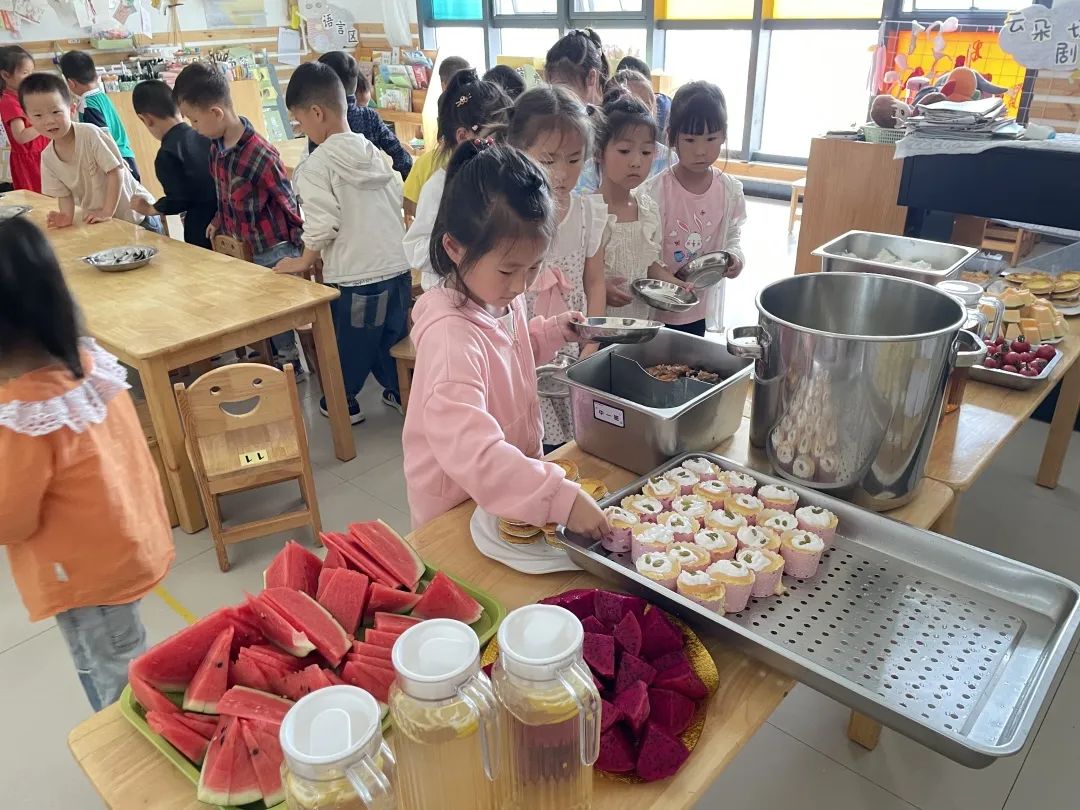 倾听儿童相伴成长六一节视频,六一儿童游玩活动