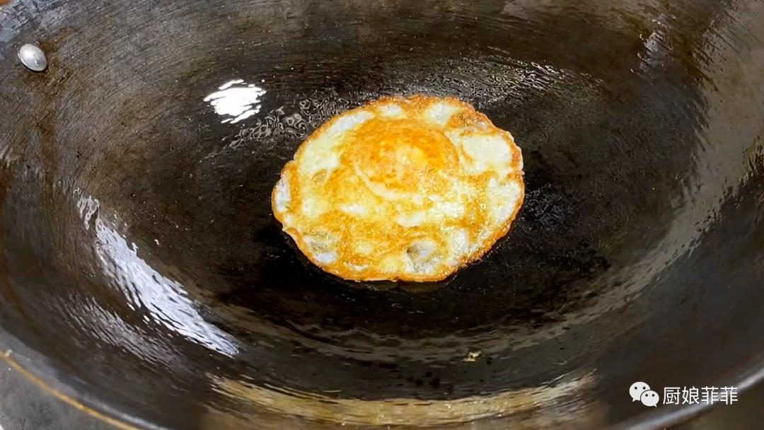 晨起空腹喝水比不吃早餐危害更大,早餐空腹适量喝水的好处