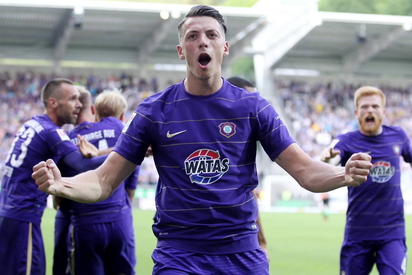 「德乙」足球推荐：帕德博恩VS奥厄，AC米兰VS乌迪内斯