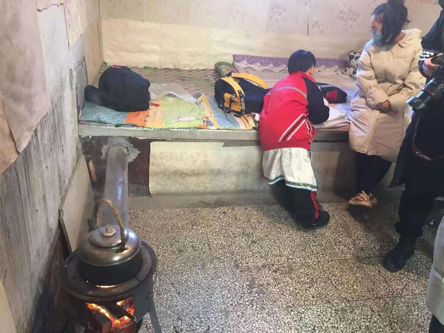 这位女创业大学生甘当“爱心妈妈”