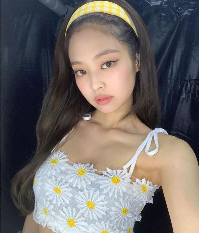 jennie韩国女穿搭,韩国女星jennie穿搭