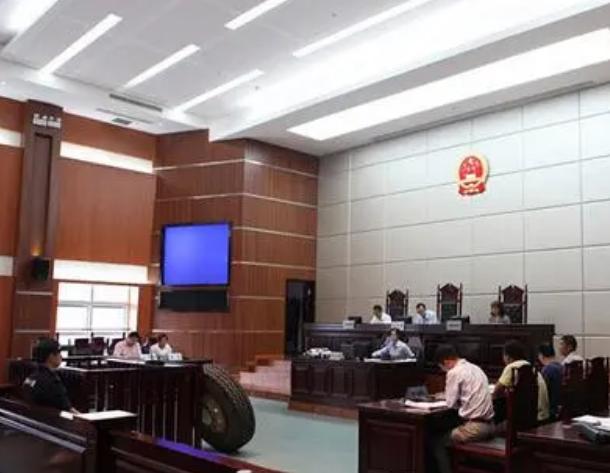 律师引诱证人改变证词,律师暗示被告人改口供什么罪