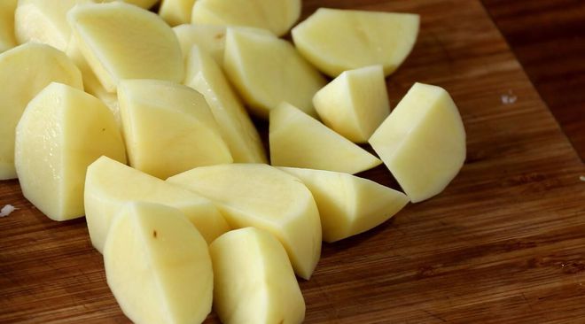 家有一老如有一宝各种投喂,老人一日三餐营养搭配