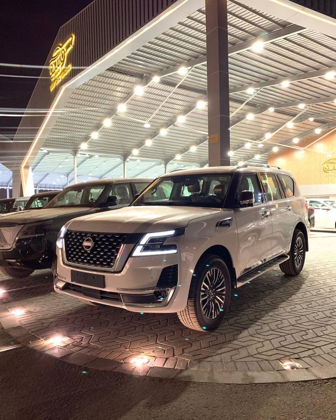 日产途乐2024款最新款内饰,2023款途乐4.0顶配自驾游