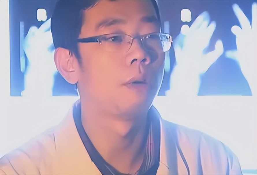 2010年河北行唐，儿子患病身长“巨型黑痣”，母亲为救子割皮移植