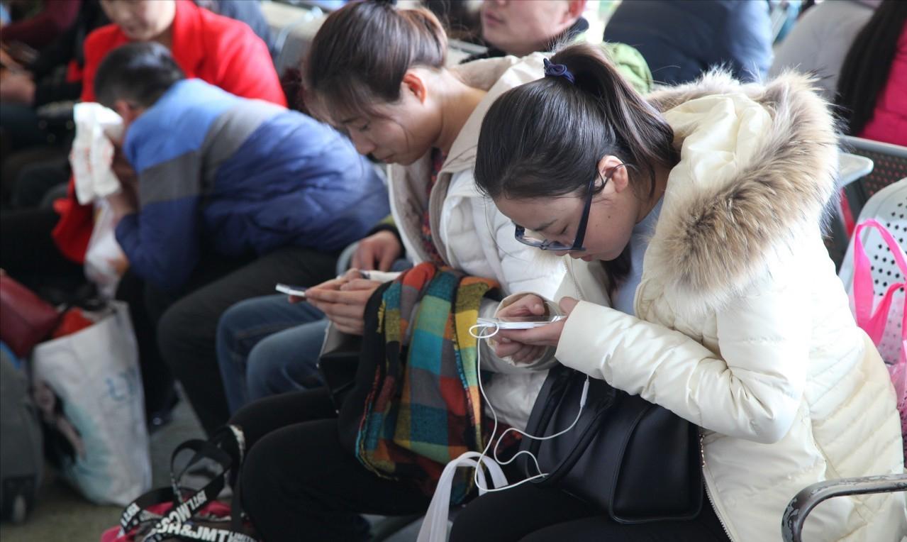 年轻人沉迷奶嘴乐,年轻人沉迷游戏危害