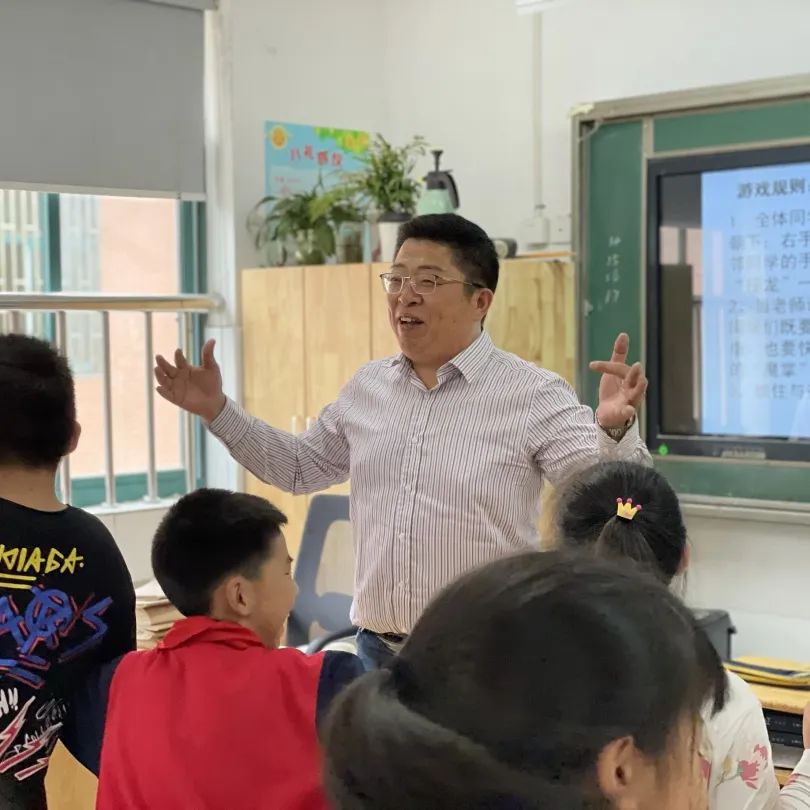 「实小学子眼中的老师」张洪涛校长：“孩子王”