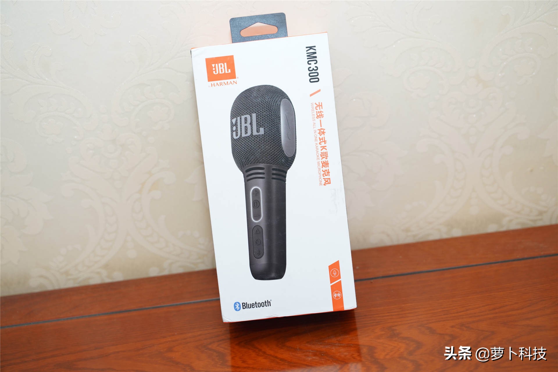 jblkmc300音箱一体麦克风评测,jbl户外k歌音箱双话筒评测