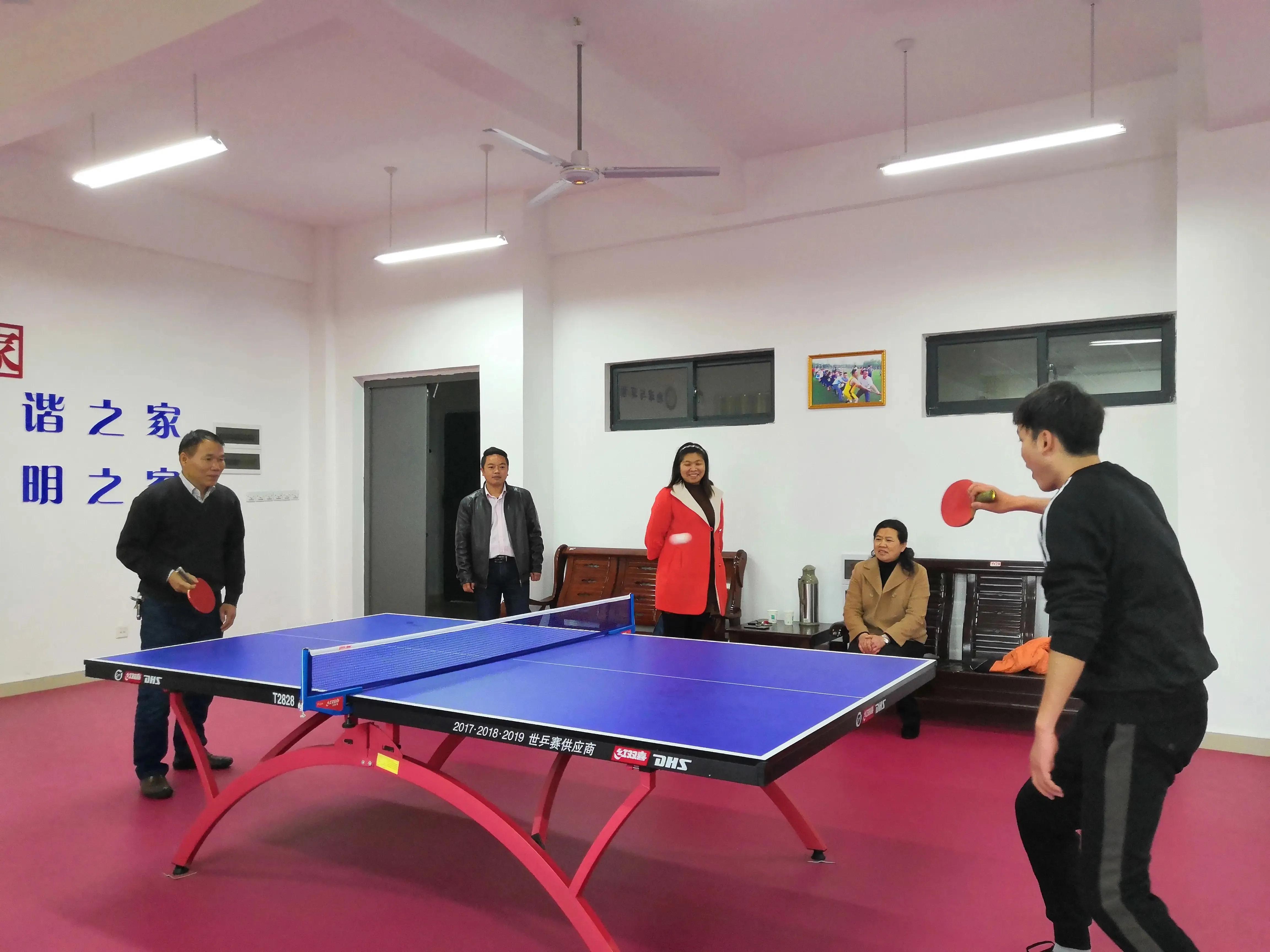 小小乒乓球儿歌,小小乒乓球运动员